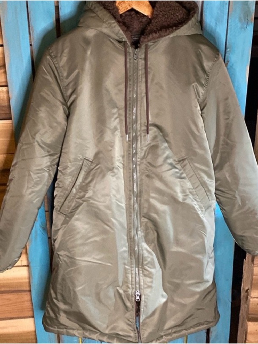 J. Peterman sherpa lined parka size small green brown lining hooded long